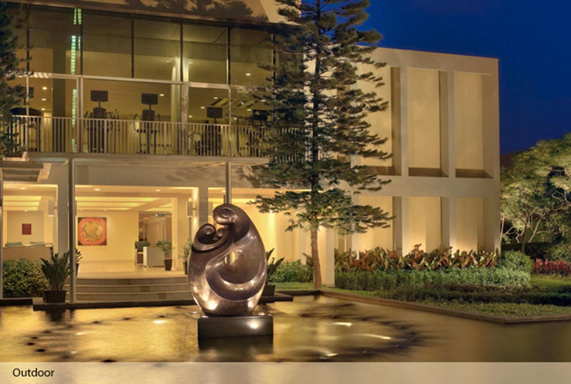 Bangna Pride Hotel & Residence Banguecoque Exterior foto